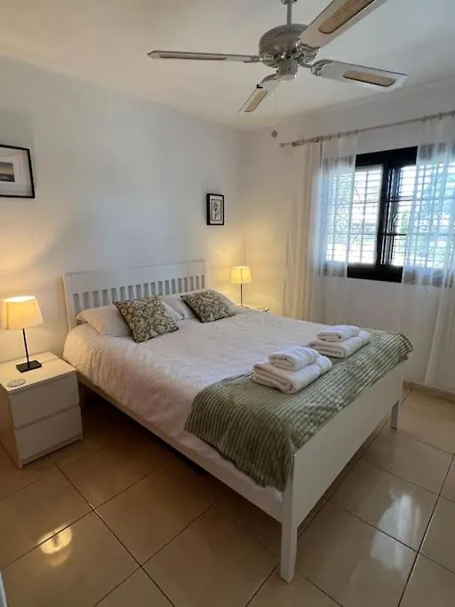 Casa Mo, 2 Bedroom Apartment Close To The Beach Puerto del Carmen  0*, Puerto del Carmen (Lanzarote)