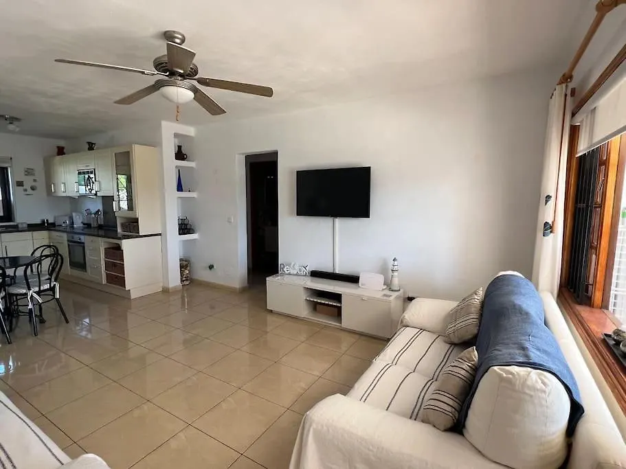 Casa Mo, 2 Bedroom Apartment Close To The Beach Puerto del Carmen