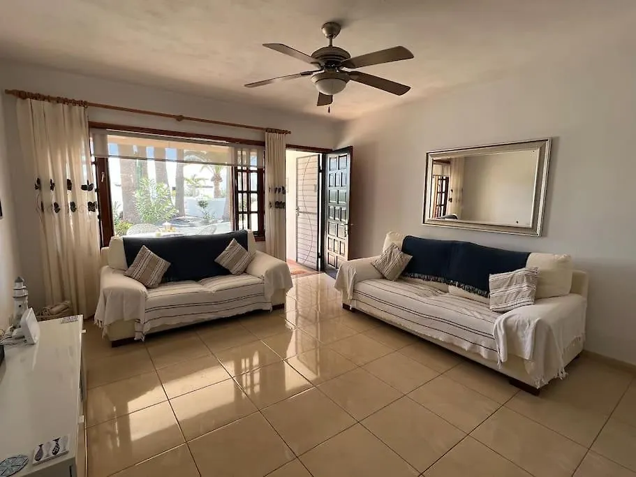 Casa Mo, 2 Bedroom Apartment Close To The Beach Puerto del Carmen  Spain