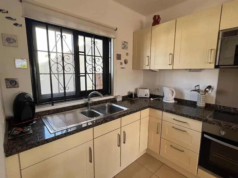 Casa Mo, 2 Bedroom Apartment Close To The Beach Puerto del Carmen  0*, Puerto del Carmen (Lanzarote) Spain